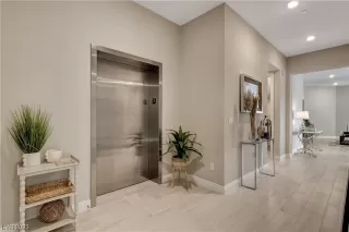 Photo #5: 2523898 Listing 