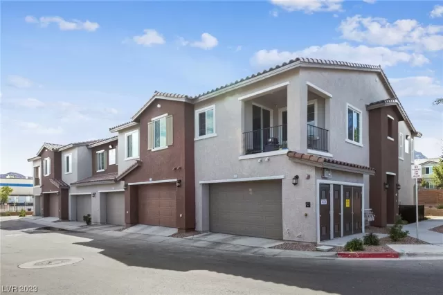 MLS: 2523906 Condo For Sale