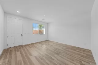 Photo #4: 2523906 Listing 