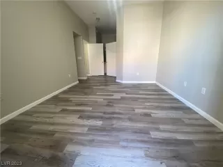 Photo #5: 2523936 Listing 