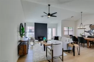 Photo #2: 2523946 Listing