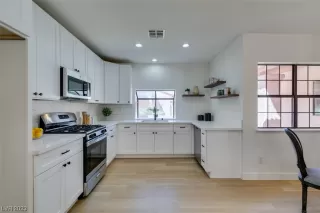 Photo #4: 2523946 Listing