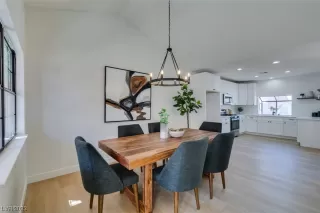 Photo #6: 2523946 Listing