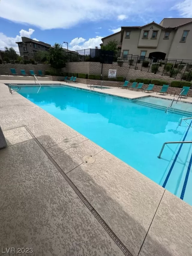 MLS: 2523948 Condo For Sale