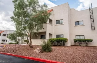 Photo #1: 2523961 Listing