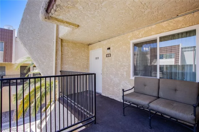 MLS: 2523980 Condo For Sale