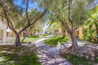 Photo #2: 2523980 Listing 