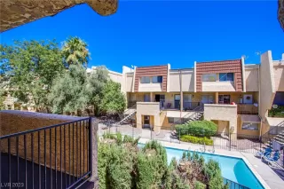 Photo #3: 2523980 Listing 