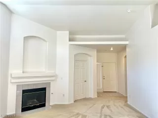 Photo #4: 2523983 Listing