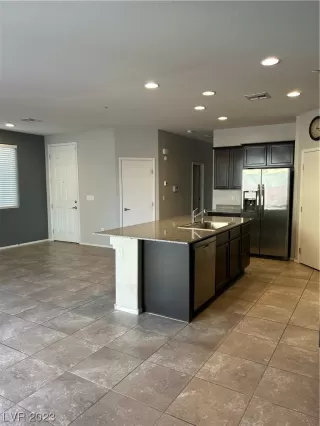 Photo #2: 2523994 Listing 