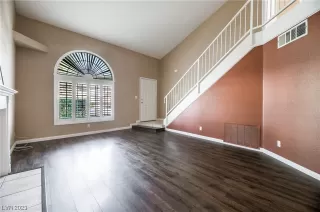 Photo #5: 2524017 Listing 