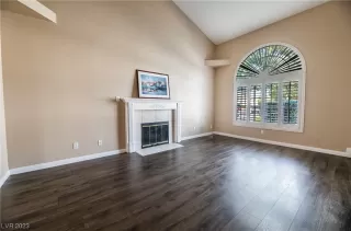 Photo #6: 2524017 Listing 