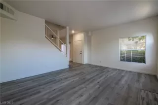 Photo #6: 2524020 Listing 