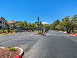 Photo #5: 2524021 Listing 