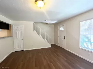 Photo #4: 2524067 Listing 