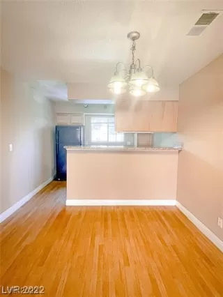 Photo #4: 2524089 Listing 