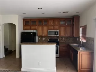 Photo #3: 2524092 Listing 