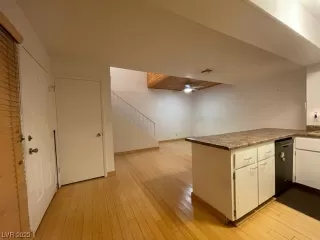 Photo #4: 2524099 Listing 