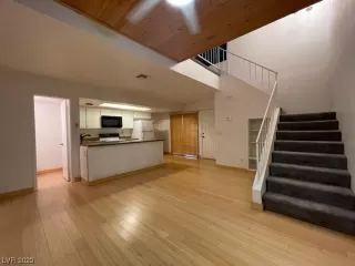 Photo #6: 2524099 Listing 