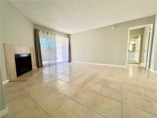 Photo #1: 2524107 Listing