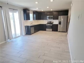 Photo #4: 2524126 Listing 