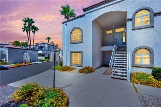 Photo #2: 2524137 Listing