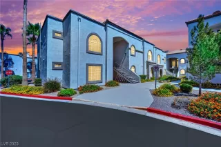 Photo #3: 2524137 Listing