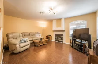 Photo #5: 2524184 Listing