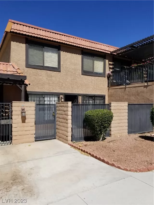 MLS: 2524223 Condo For Sale