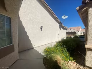 Photo #3: 2524245 Listing 