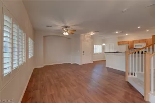 Photo #2: 2524246 Listing