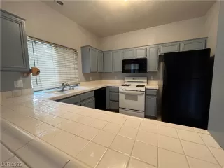 Photo #3: 2524257 Listing 