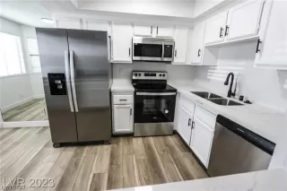 Photo #5: 2524270 Listing