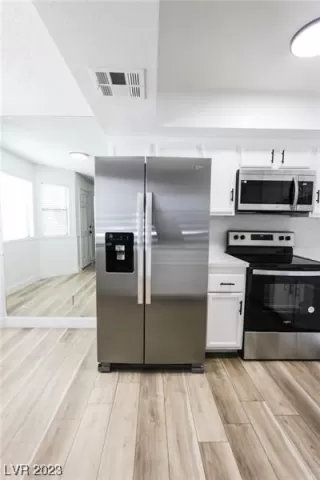 Photo #6: 2524270 Listing