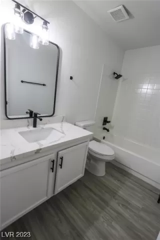 Photo #4: 2524272 Listing