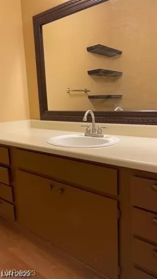 Photo #5: 2524275 Listing 