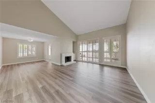 Photo #1: 2524278 Listing