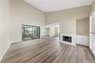 Photo #2: 2524278 Listing