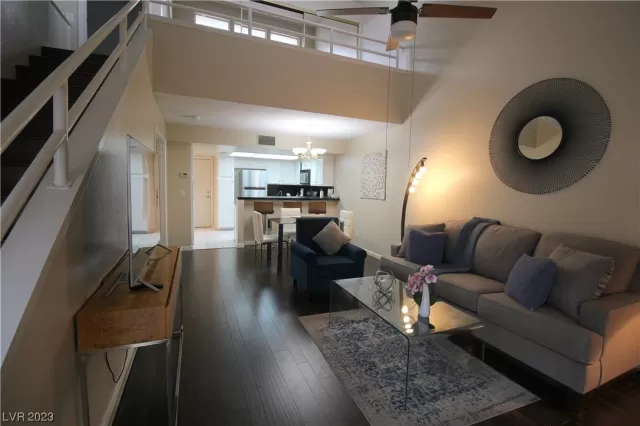 MLS: 2524292 Condo For Sale