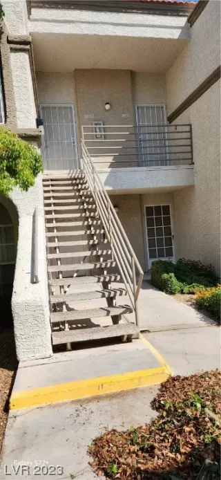 Photo #2: 2524335 Listing