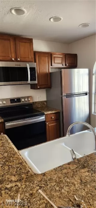 Photo #6: 2524335 Listing