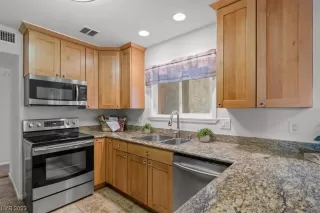 Photo #4: 2524337 Listing