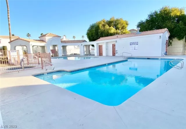 MLS: 2524340 Condo For Sale