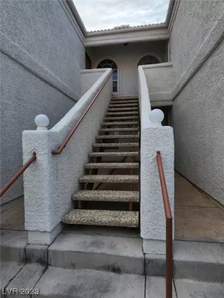 Photo #4: 2524340 Listing