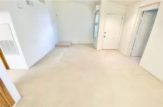 Photo #6: 2524340 Listing