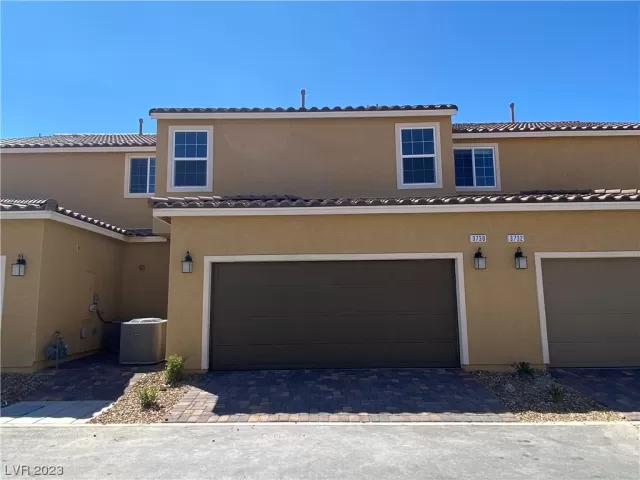 MLS: 2524361 Condo For Sale