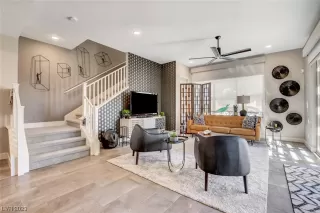 Photo #1: 2524365 Listing 