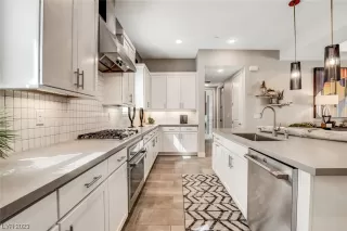 Photo #5: 2524365 Listing 