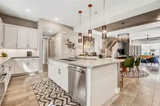 Photo #6: 2524365 Listing 