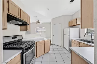 Photo #5: 2524371 Listing